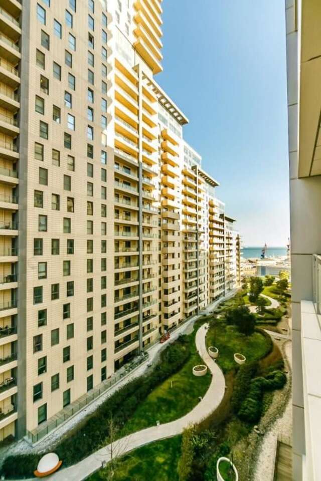 Апартаменты VIP Hotel Apartment in Port Baku Residance 4 bedroom Баку-52